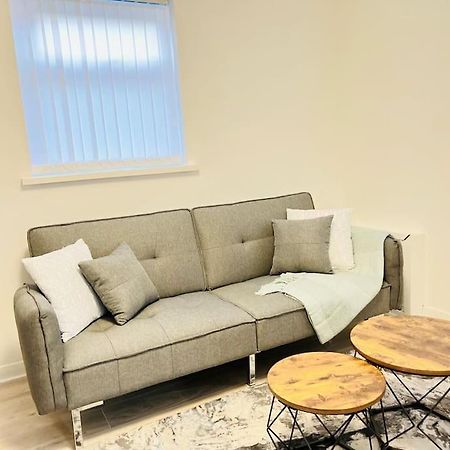New Fully Furnished Cosy Home Balderton Экстерьер фото