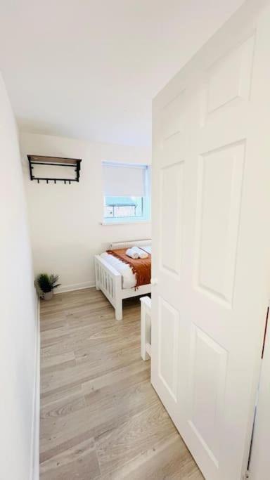 New Fully Furnished Cosy Home Balderton Экстерьер фото