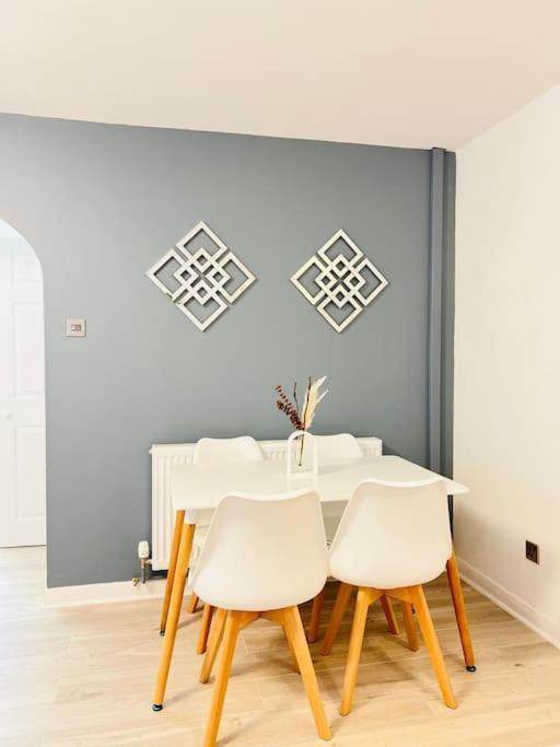 New Fully Furnished Cosy Home Balderton Экстерьер фото